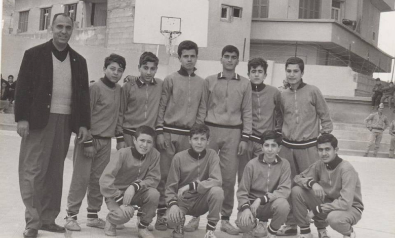 فريق مدرسة ابن خلدون في كرة السلة عام1966