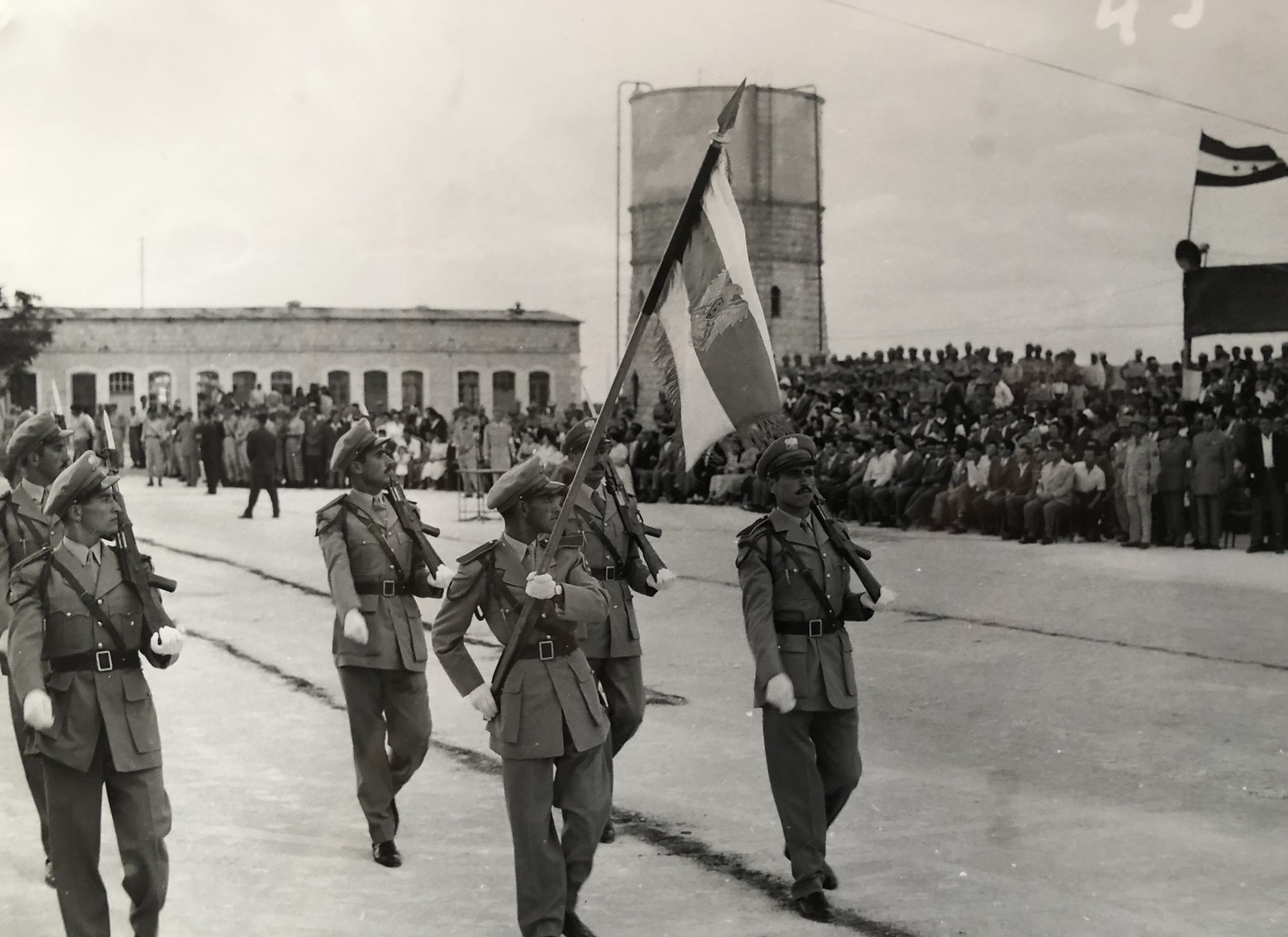 التاريخ السوري المعاصر - استعراض الوحدات في حفل تخريج ضباط الاحتياط في حلب عام 1958