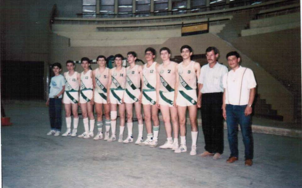 لقطة من بطولة الدوري العام للاشبال بكرة السلة في صالة حمص عام 1983م