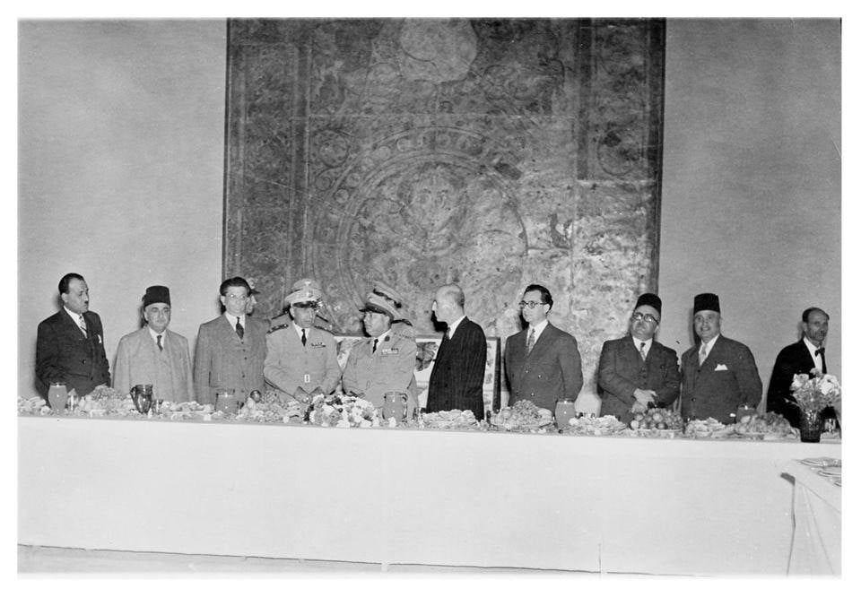 فوزي سلو وأديب الشيشكلي في قصر الضيافة بدمشق عام 1953
