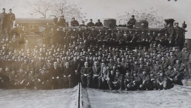 عمال معمل القدم التابع للخط الحديدي الحجازي في أربعينيات القرن العشرين