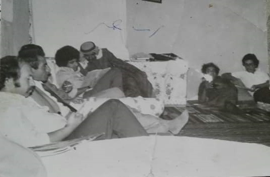 الأديب إبراهيم الخليل وآخرون في الرقة عام 1979م