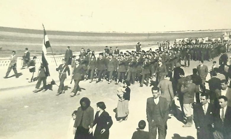 مسيرة على الكورنيش في اللاذقية بداية ستينيات القرن العشرين