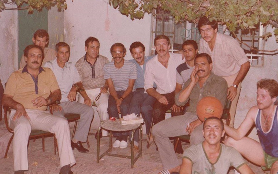 أعضاء في نادي الوحدة الدمشقي في كيوان عام 1980