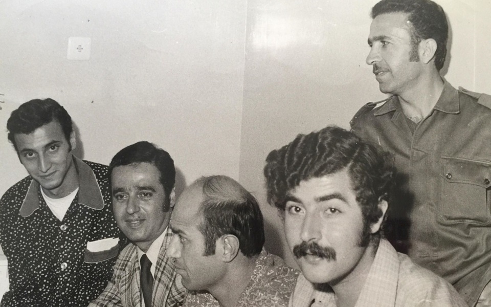 خيري الذهبي بعد وصوله إلى دمشق عائداً من الأسر عام 1974