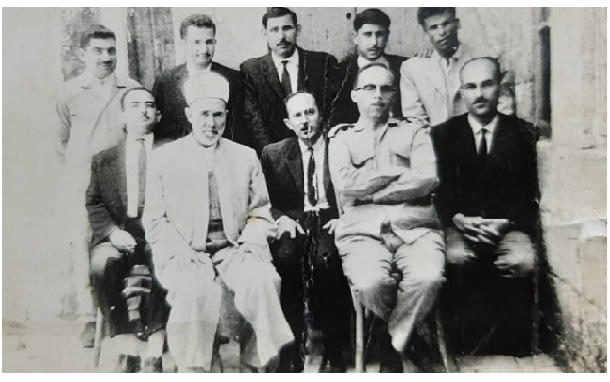 معلمو مدرسة عمر بن الخطاب الإبتدائية في حلب عام 1969م