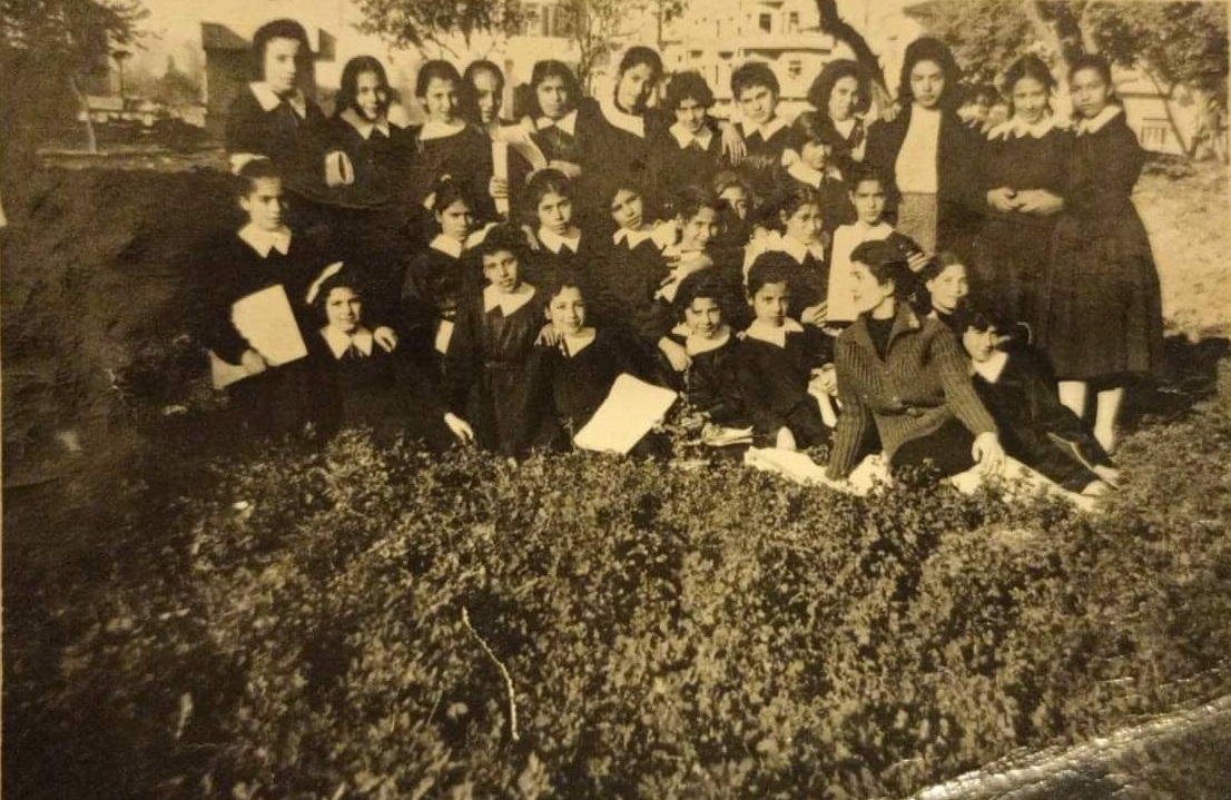 التاريخ السوري المعاصر - طالبات مدرسة الأمة العربية في دمشق عام 1960