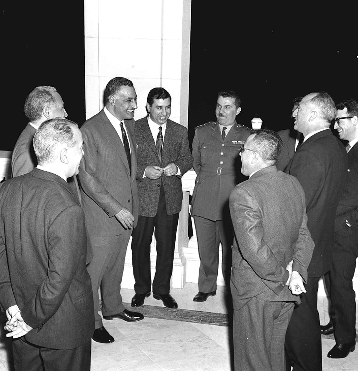 التاريخ السوري المعاصر - أعضاء مجلس قيادة الثورة في سورية مع جمال عبد الناصر في القاهرة عام 1963