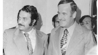 التاريخ السوري المعاصر - حافظ الاسد ورضا أصفهاني في افتتاح مسبح مدينة تشرين عام 1976م