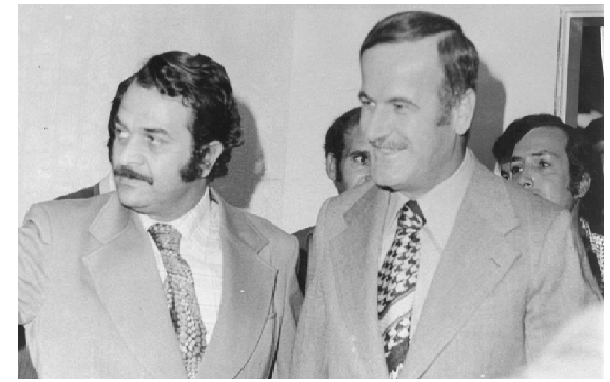 حافظ الاسد ورضا أصفهاني في افتتاح مسبح مدينة تشرين عام 1976م