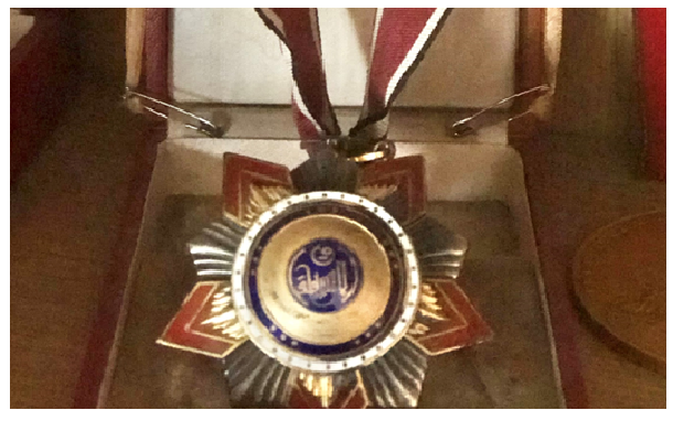 وسام الاستحقاق المصري من الطبقة الثالثة الذي ناله جمال الفيصل عام 1956