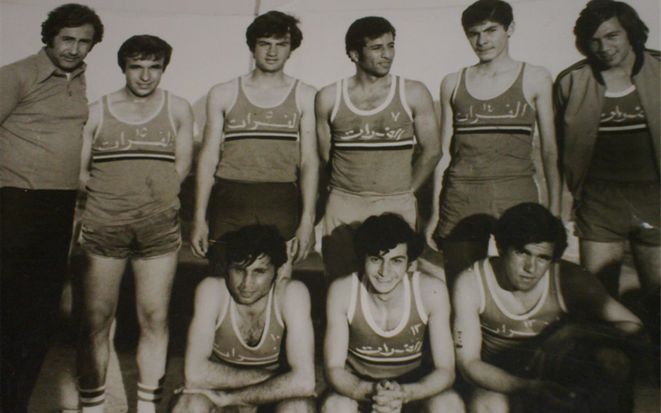 فريق نادي الفرات في كرة السلة في دير الزور عام 1978