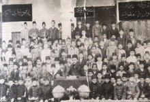 صورة تذكارية لخريجي مدرسة الملك الظاهر في دمشق عام 1906
