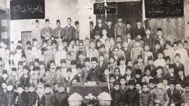 التاريخ السوري المعاصر - صورة تذكارية لخريجي مدرسة الملك الظاهر في دمشق عام 1906