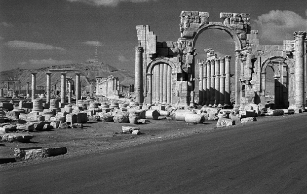 قوس النصر في تدمر عام 1985