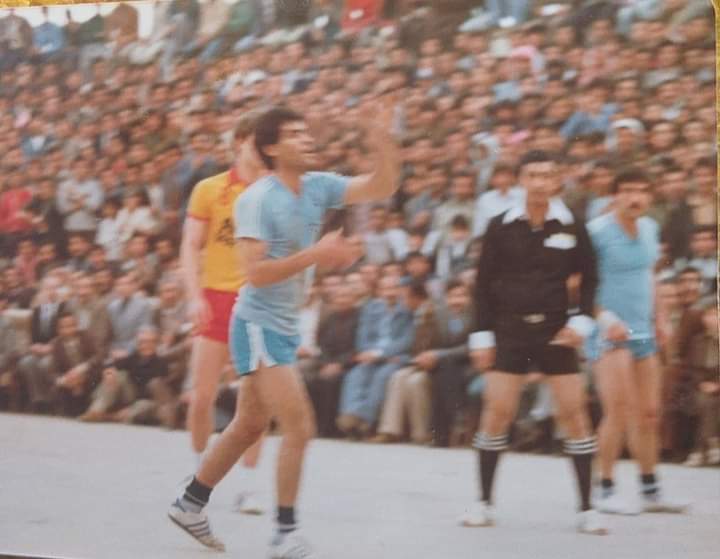 التاريخ السوري المعاصر - فريق فورفاتس الألماني وفريق الرقة بكرة اليد في ملعب نادي الفرات عام 1983