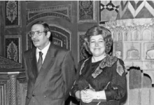محمود الزعبي ونجاح العطار في حفل تكريم الفنانين التشكيليين في دمشق 1989