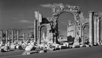 التاريخ السوري المعاصر - قوس النصر في تدمر عام 1985 (2)