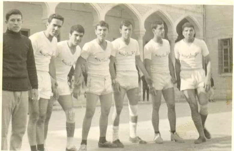 التاريخ السوري المعاصر - منتخب مدارس درعا في ملعب مدرسة ابن خلدون بدمشق عام 1967