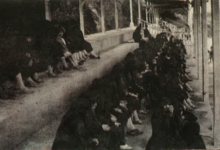 طالبات في دمشق يشاركن في الإضراب والمظاهرات احتجاجاً على تخفيض ميزانية الجامعة السورية 1929