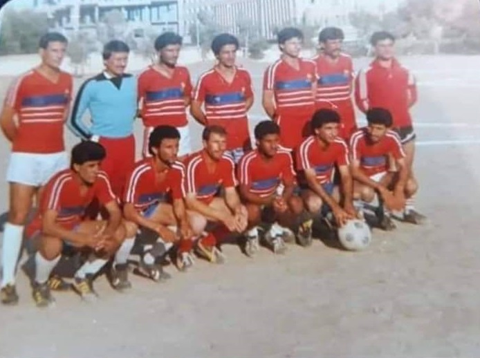 التاريخ السوري المعاصر - فريق رجال نادي الفرات بكرة القدم المشارك بدورة كأس المحافظ في الرقة عام 1988