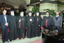 مشاركون في مؤتمر مجلس كنائس الشرق الأوسط في دمشق عام 1998