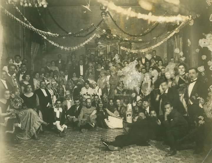 التاريخ السوري المعاصر - حفل تنكري في القنصلية الإيطالية بمدينة حلب عام 1922م
