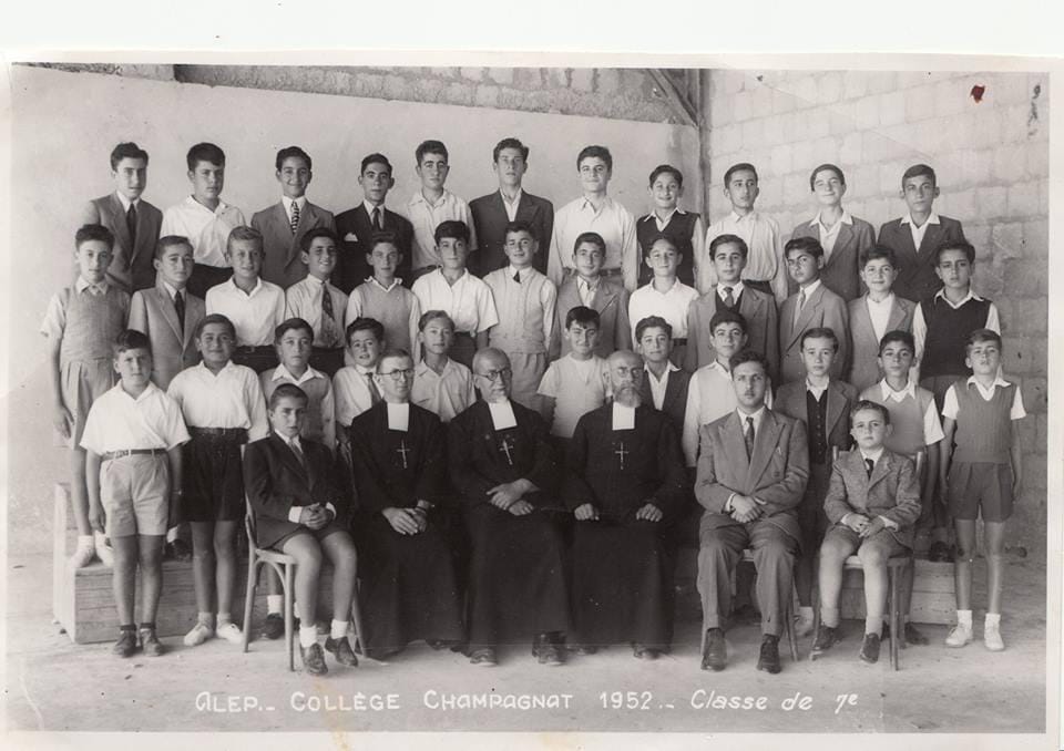 التاريخ السوري المعاصر - إحدى صفوف مدرسة الإخوة المريميين - معهد شمبانياه في حلب عام 1952
