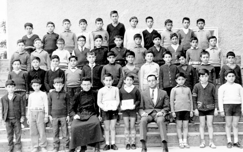 التاريخ السوري المعاصر - طلاب الصف الرابع في مدرسة الإخوة المريميين - معهد شامبانياه بحلب عام 1965