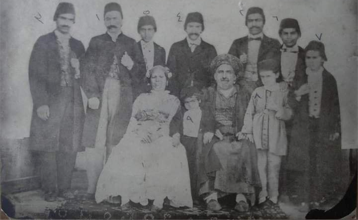 التاريخ السوري المعاصر - عائلة الخواجة يوسف رباط وزوجته وأبنائه في حلب 1870