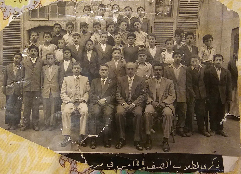 التاريخ السوري المعاصر - طلاب الصف الخامس في المدرسة الهاشمية بحلب عام 1953
