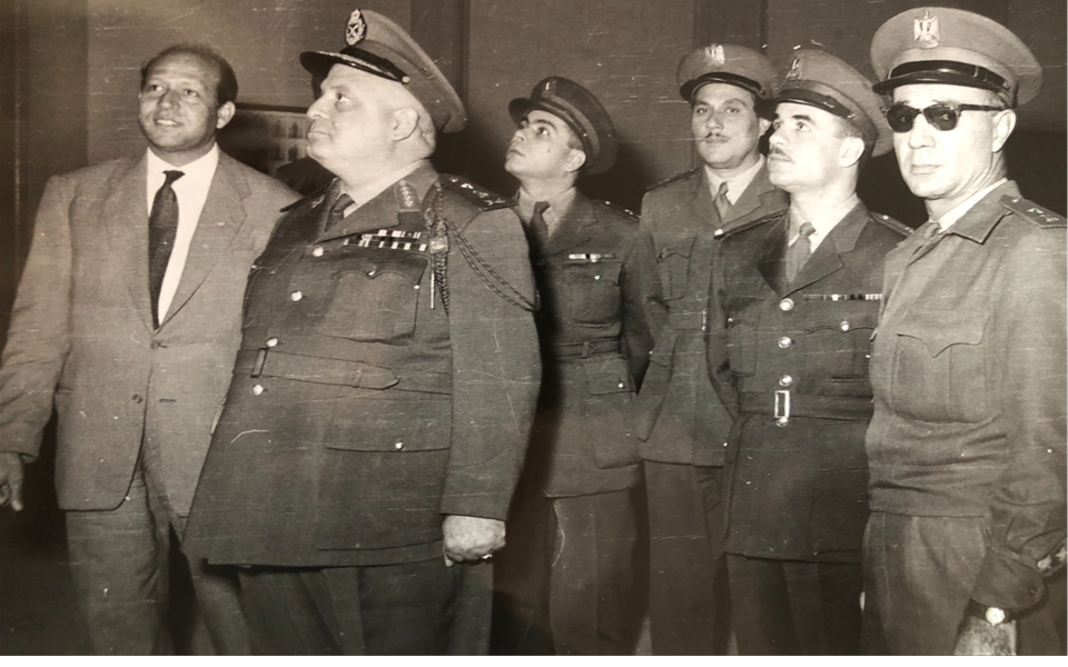 من زيارة جمال الفيصل للمتحف الحربي للجمهورية العربية المتحدة عام 1958 (2)