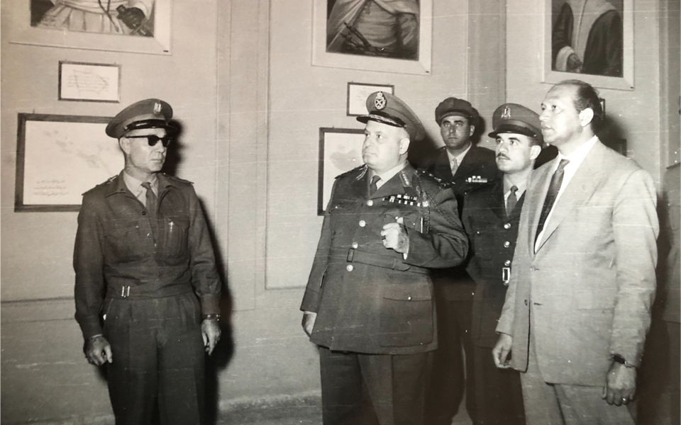 من زيارة جمال الفيصل إلى المتحف الحربي في القاهرة عام 1958 (1)