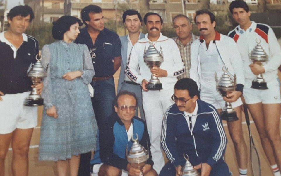 من بطولة بكرة المضرب في دمشق عام 1982