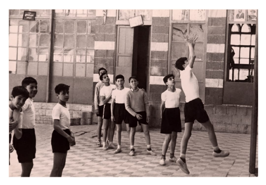 درس مادة الرياضة في مدرسة بورسعيد في دمشق 1959م