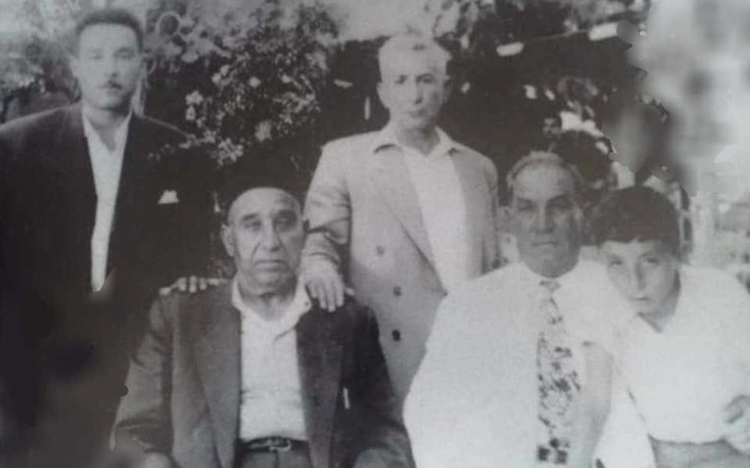 خليل آغا سيدو ميمي وأولاده في عفرين عام 1939