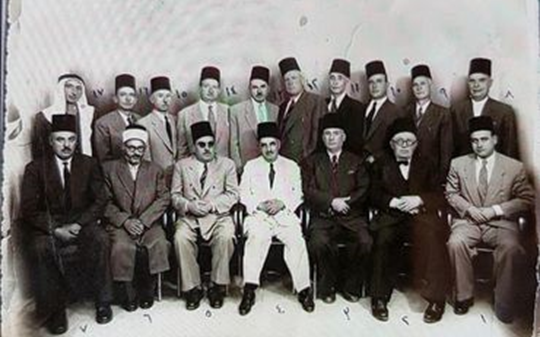 وفد من الوجهاء في دمشق للمطالبة بجعل إدلب محافظة عام 1949م