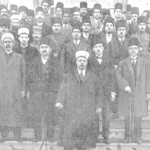 التاريخ السوري المعاصر - أعضاء حكومة تاج الدين الحسني أمام دار الحكومة عام 1928