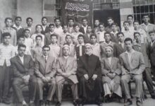 مدرسون وطلاب في مدرسة سعادة الأبناء بدمشق في خمسينيات القرن العشرين