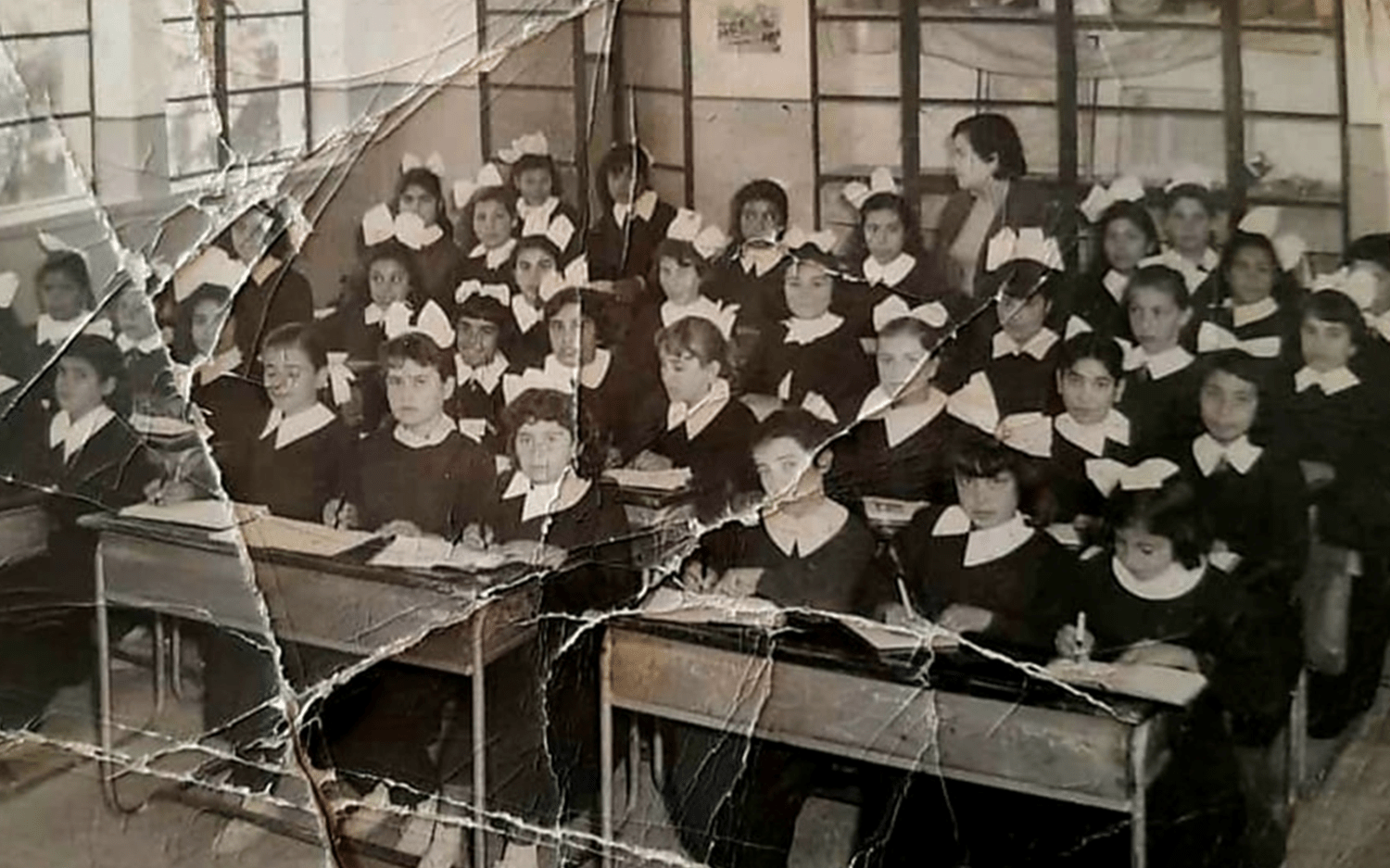 طالبات الصف الخامس في مدرسة اليرموك الإبتدائية في حلب عام 1959