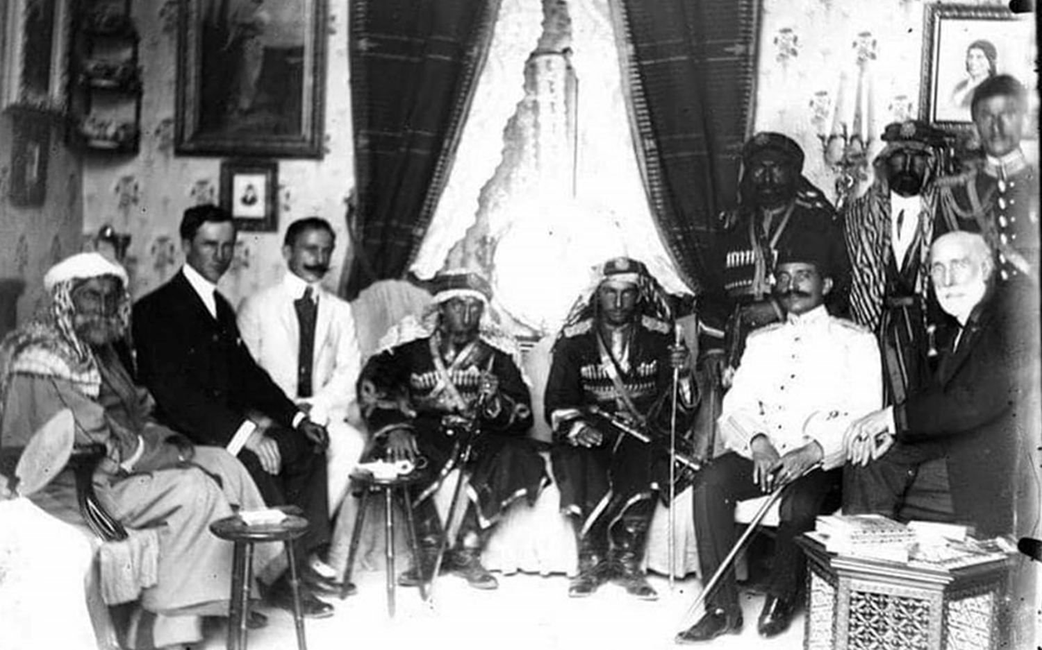 أمراء آل مللي الأكراد في زيارة لدارة آل بوخه في حلب عام 1904