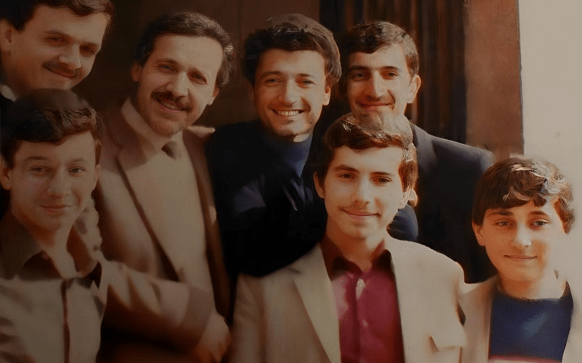 طلاب في صف البكالوريا في مدرسة المعري في حلب عام 1984