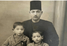 الحاج محمد حنيفه مع ولديه عادل وعبد العزيز في حلب