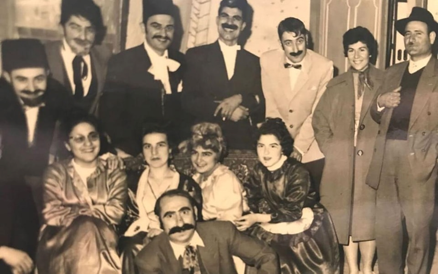 الفرقة المسرحية لجمعية الشبيبة الأرمنية في حلب عام 1961