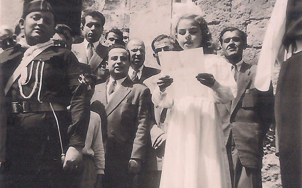 سلمى جانودي فتاة الجلاء في احتفالُ عيد الجلاء في اللاذقية عام 1950م