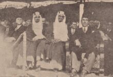 شكري القوتلي والأمير فيصل بن عبد العزيز في أوَّلُ احتفالٍ لعيد الجلاء عام 1946م
