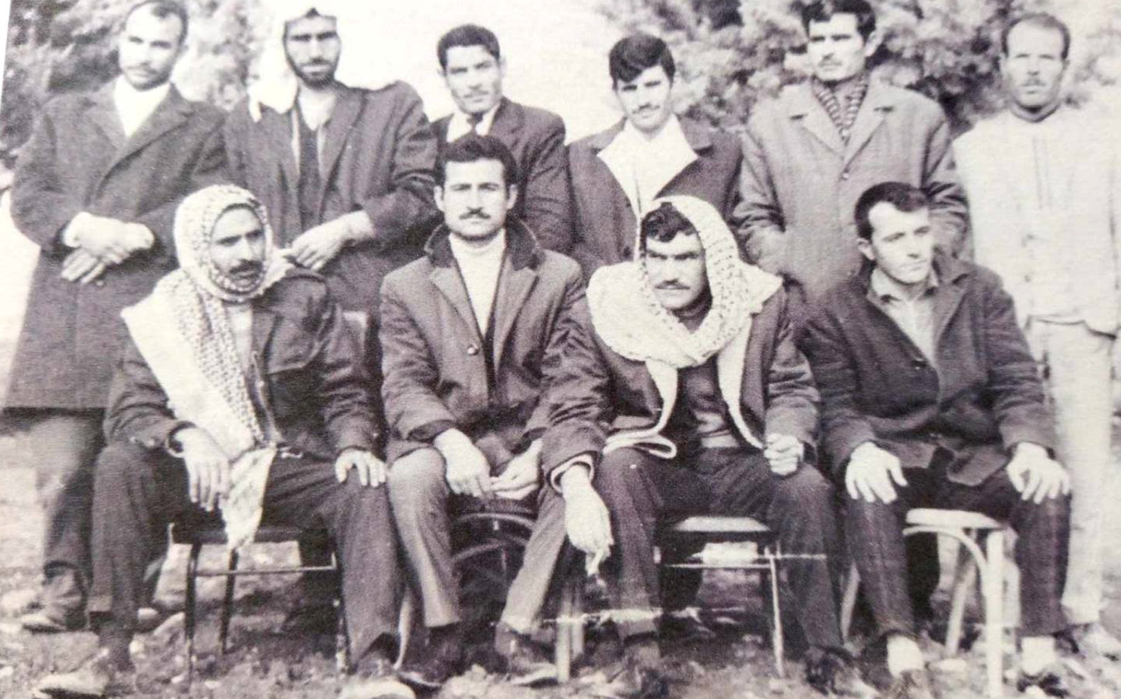 مدرسون في قرية معرتحرمة في إدلب عام 1970