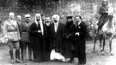 الشيخ اسماعيل الحريري والأمير فيصل بن الحسين عام 1918