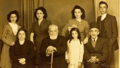 صورة لـ عائلة بنجمان قرألي الحلبية في مصر في أربعينيات القرن العشرين