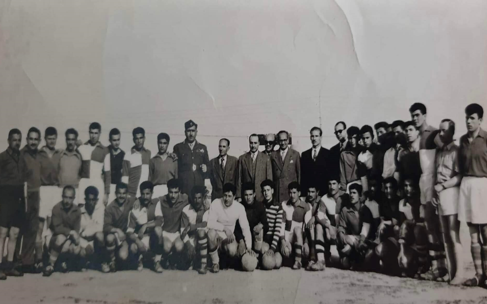 فريق نادي حلب الأهلي والجزيرة الأردني عام 1957م